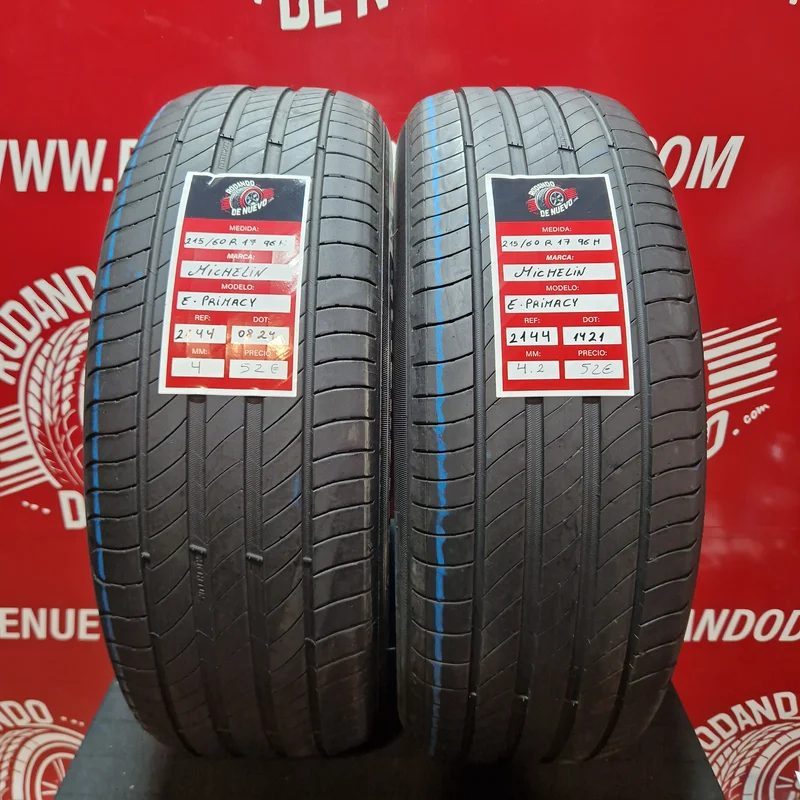 2x 215 60 17 96H Neumáticos Michelin 4.2/4 mm DOT 0824/1421 [R. 2144]